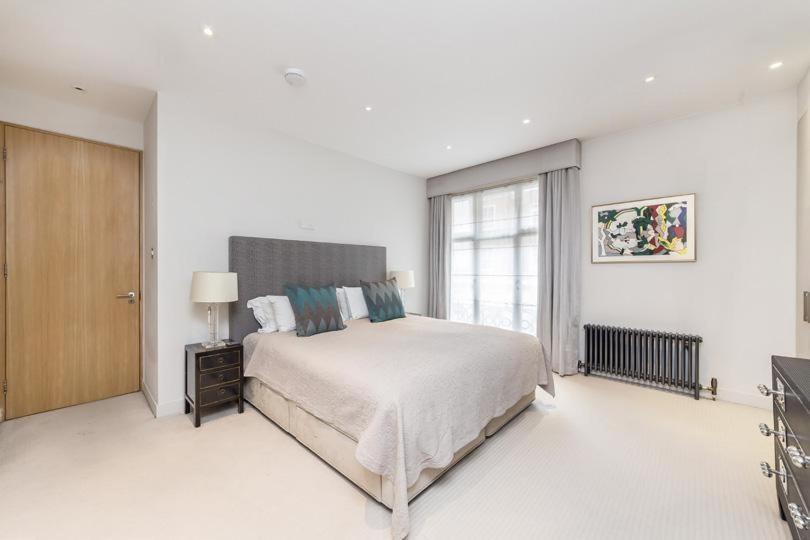 2 Bed, 2 Bath In Mayfair, Garden View 런던 외부 사진